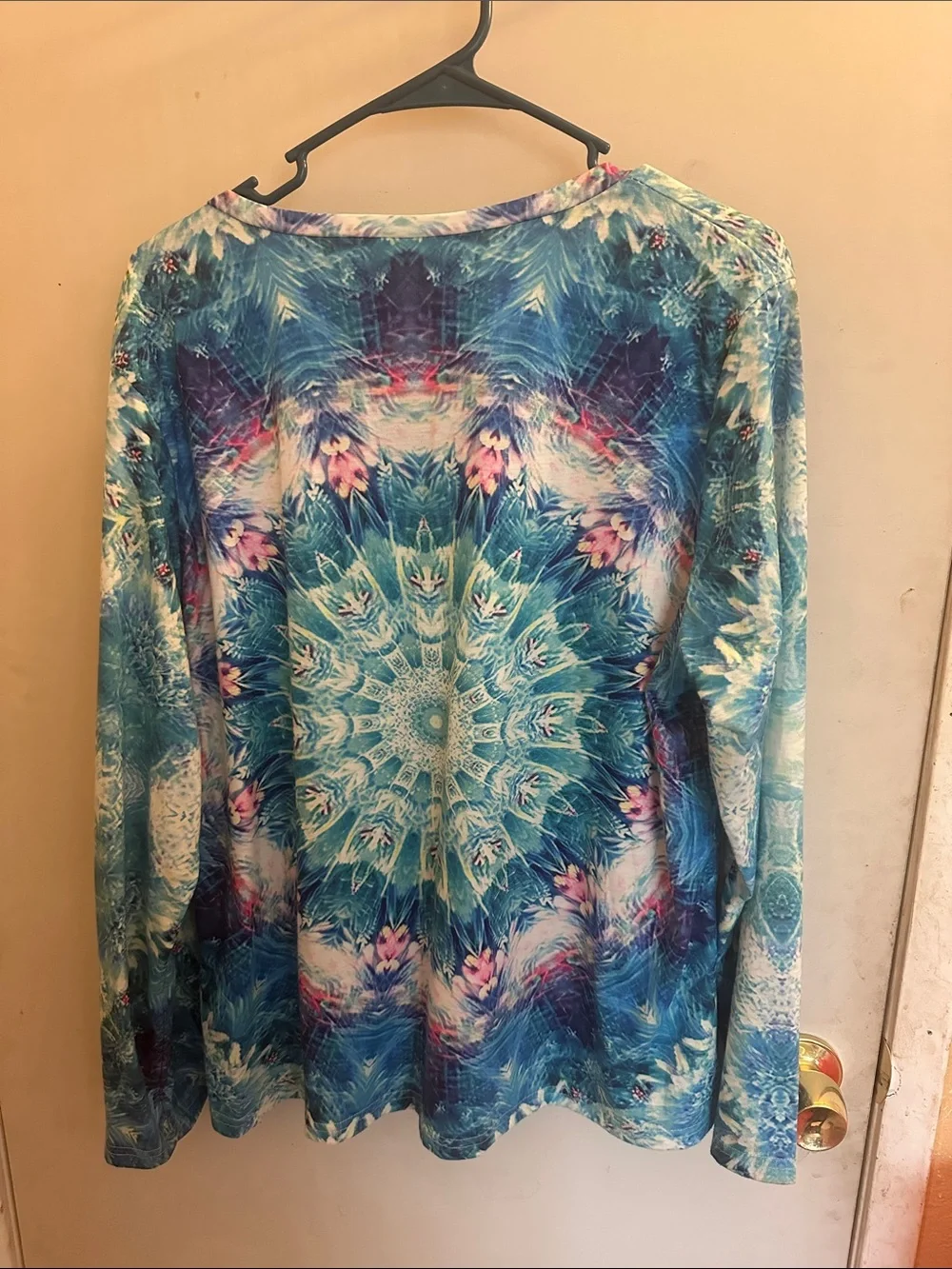 Women's Blue Mandala V-Neck Long Sleeve Top